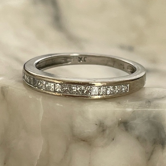 Solid 14K white gold diamond ring natural princess diamonds stacking band VTG - Picture 6 of 15